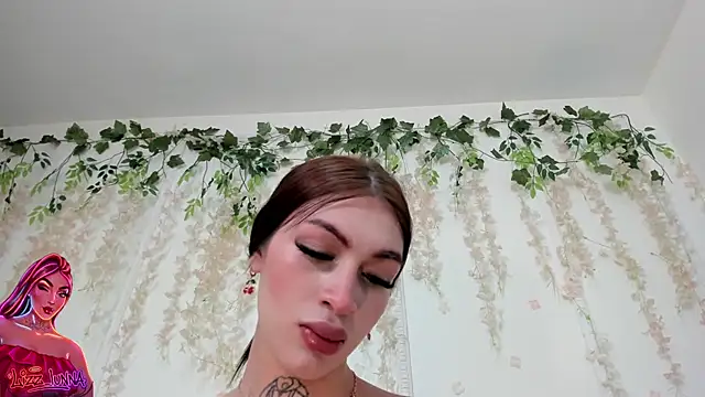 lizz lunna online show from June 17, 2026, 8:21 pm