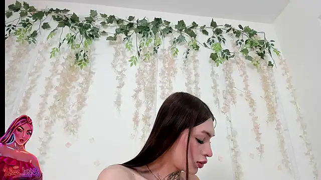 lizz lunna online show from June 24, 2026, 8:08 pm