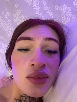 lizz lunna online show from July 28, 2026, 11:48 pm