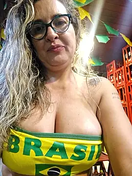 bellafortune69 online show from June 20, 2026, 2:03 am