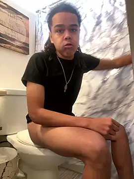 Snapshot of milsomjoeyy chatting on January 9, 2026, 6:10 pm milsomjoeyy online show from January 9, 2026, 6:10 pm