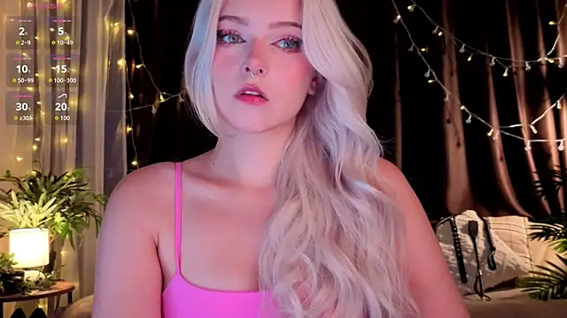 ShyniAlice online show from July 26, 2026, 3:25 am