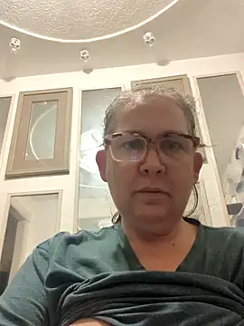 wetMoneybags online show from February 5, 2026, 8:46 pm