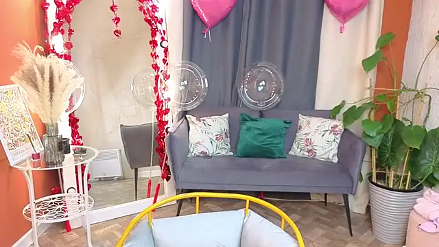 Snapshot of KitKatie chatting on February 13, 2026, 8:27 pm KitKatie online show from February 13, 2026, 8:27 pm