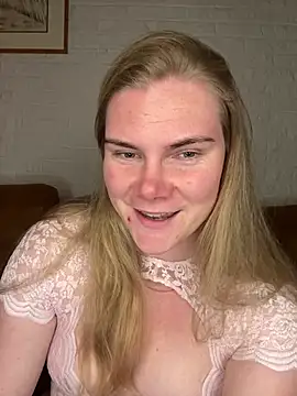 SexyBlondJoanna online show from March 4, 2026, 6:58 pm