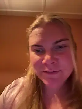 SexyBlondJoanna online show from March 19, 2026, 6:12 pm