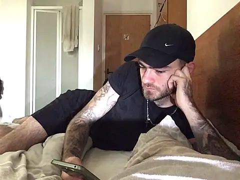 Snapshot of jacobsex221 chatting on April 25, 2026, 11:13 am jacobsex221 online show from April 25, 2026, 11:13 am