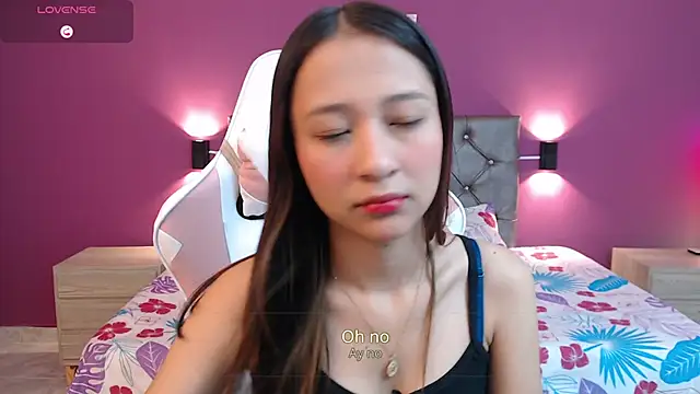 LittleAshleey online show from January 19, 2026, 12:42 pm