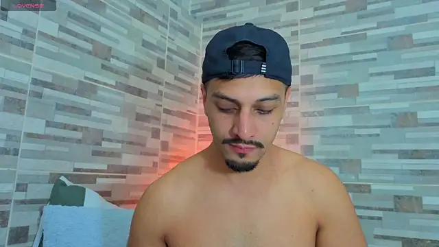 joelcallvil1 online show from May 2, 2026, 12:37 am