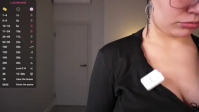 KarolClunie online show from February 1, 2026, 3:10 pm