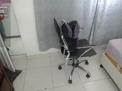 miss charlott 18 online show from March 21, 2026, 11:26 am