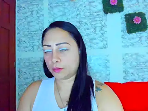 XXXStephanie XXX online show from May 7, 2026, 9:20 pm