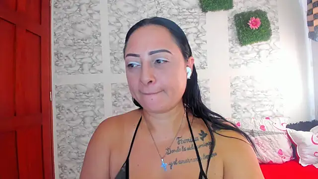 XXXStephanie XXX online show from June 22, 2026, 3:53 pm