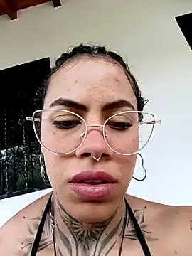 Canela Osada  online show from February 26, 2026, 4:39 pm