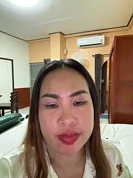 Snapshot of Ponthip chatting on February 6, 2026, 8:56 pm Ponthip online show from February 6, 2026, 8:56 pm