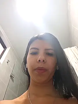 jade03  online show from May 3, 2026, 3:07 pm