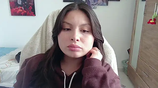 yessica gomez01 online show from May 7, 2026, 7:52 pm