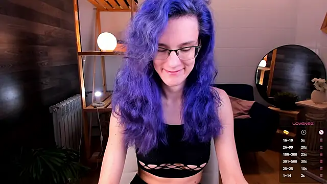 AuraLaunni online show from June 21, 2026, 6:49 am