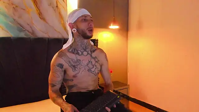 axel valtier online show from January 17, 2026, 4:06 am