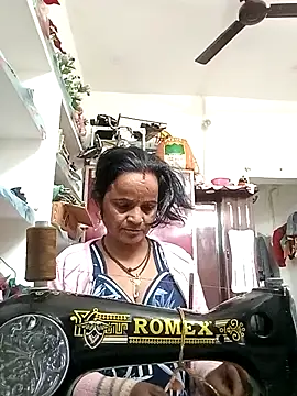 kiiuu sexe online show from February 2, 2026, 7:29 am