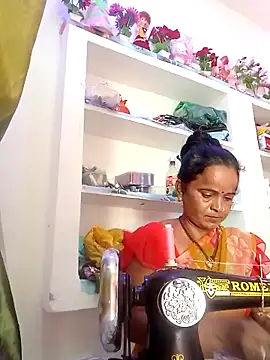 kiiuu sexe online show from March 19, 2026, 4:16 am