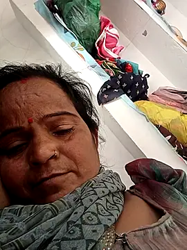 kiiuu sexe online show from March 22, 2026, 9:02 am