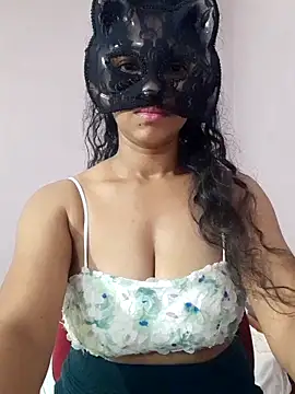 cutehotwife online show from April 1, 2026, 3:51 am