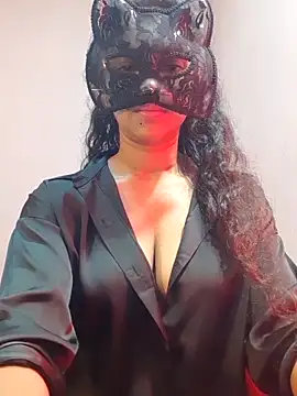 cutehotwife online show from April 26, 2026, 3:10 pm