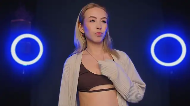 Moon Silk online show from January 14, 2026, 6:19 am