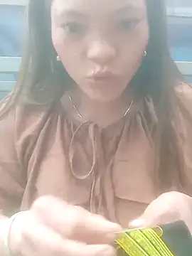 Snapshot of jjennyyy chatting on February 14, 2026, 8:22 am jjennyyy online show from February 14, 2026, 8:22 am