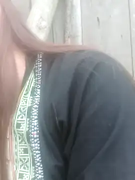 Snapshot of jjennyyy chatting on February 17, 2026, 8:33 am jjennyyy online show from February 17, 2026, 8:33 am