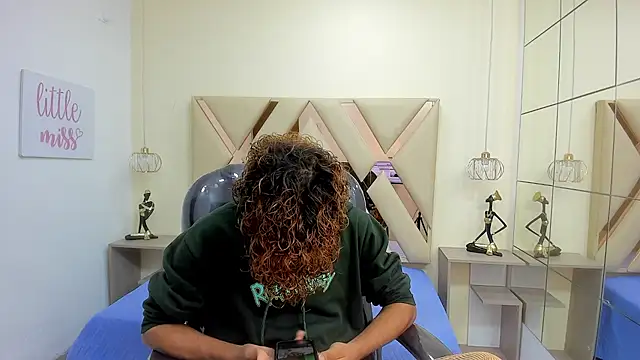 Snapshot of Anyelo_Twink chatting on February 26, 2026, 1:54 pm Anyelo Twink online show from February 26, 2026, 1:54 pm