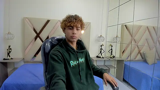 Snapshot of Anyelo_Twink chatting on February 27, 2026, 8:53 pm Anyelo Twink online show from February 27, 2026, 8:53 pm