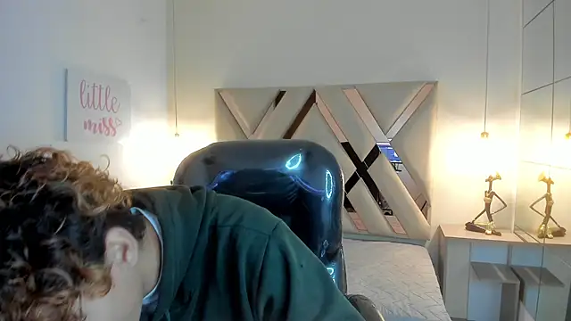 Snapshot of Anyelo_Twink chatting on March 6, 2026, 8:27 pm Anyelo Twink online show from March 6, 2026, 8:27 pm