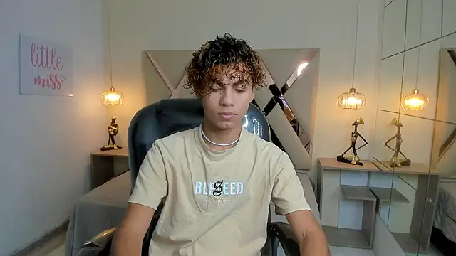 Snapshot of Anyelo_Twink chatting on March 9, 2026, 2:21 pm Anyelo Twink online show from March 9, 2026, 2:21 pm