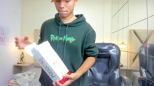 Snapshot of Anyelo_Twink chatting on March 10, 2026, 2:27 am Anyelo Twink online show from March 10, 2026, 2:27 am