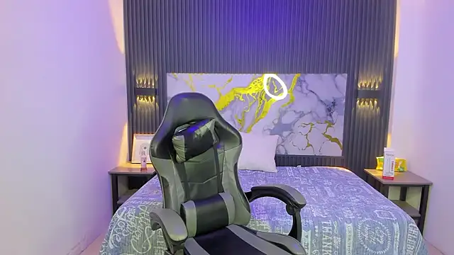 Snapshot of Anyelo_Twink chatting on March 13, 2026, 8:21 am Anyelo Twink online show from March 13, 2026, 8:21 am