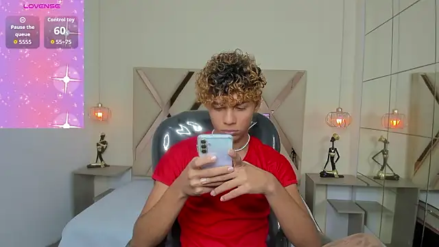 Snapshot of Anyelo_Twink chatting on March 28, 2026, 5:07 am Anyelo Twink online show from March 28, 2026, 5:07 am