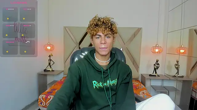 Anyelo Twink online show from May 3, 2026, 5:13 am