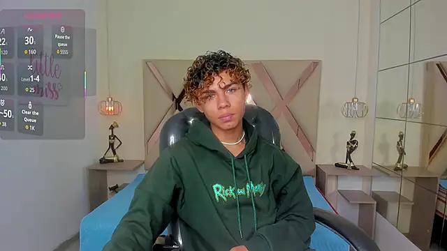 Anyelo Twink online show from May 12, 2026, 4:09 am