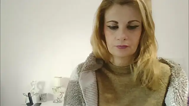 Snapshot of Clara1986 chatting on January 17, 2026, 2:44 pm Clara1986 online show from January 17, 2026, 2:44 pm