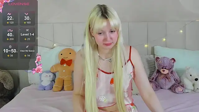 Snapshot of AdeleSilvy chatting on June 5, 2026, 6:52 am AdeleSilvy online show from June 5, 2026, 6:52 am