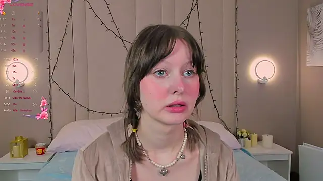 Snapshot of AdeleSilvy chatting on June 15, 2026, 1:30 am AdeleSilvy online show from June 15, 2026, 1:30 am