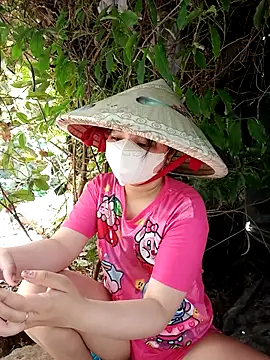 Snapshot of EnzxMoon02 chatting on February 1, 2026, 5:28 am EnzxMoon02 online show from February 1, 2026, 5:28 am