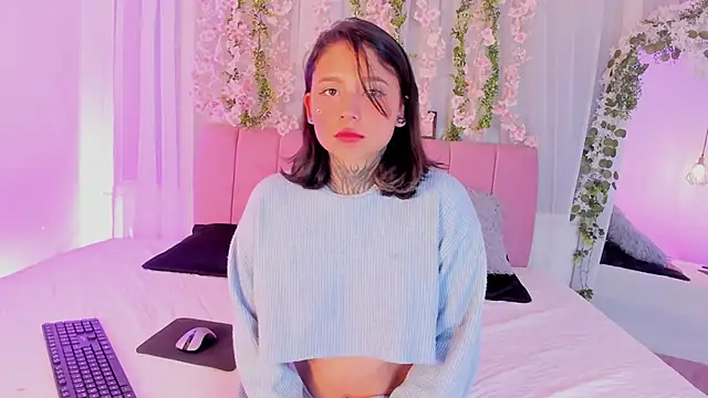 nicky bonny18 online show from January 14, 2026, 12:33 pm