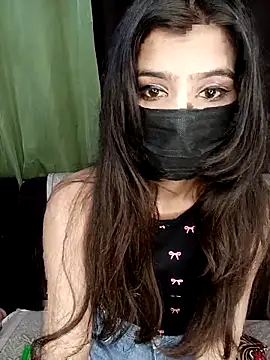 hotyjiyaaaa online show from February 19, 2026, 5:31 pm