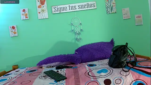 lucerodelamanana343 online show from May 4, 2026, 5:53 pm