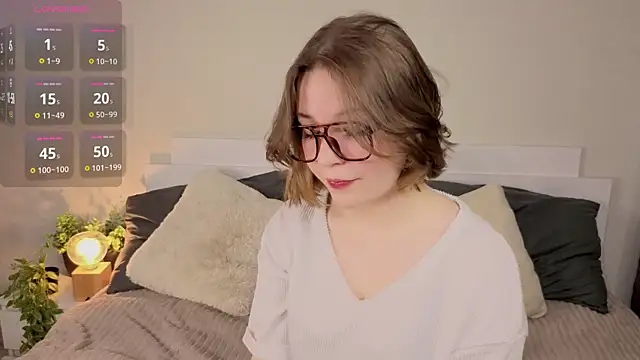 Next2Marie online show from April 30, 2026, 4:52 am
