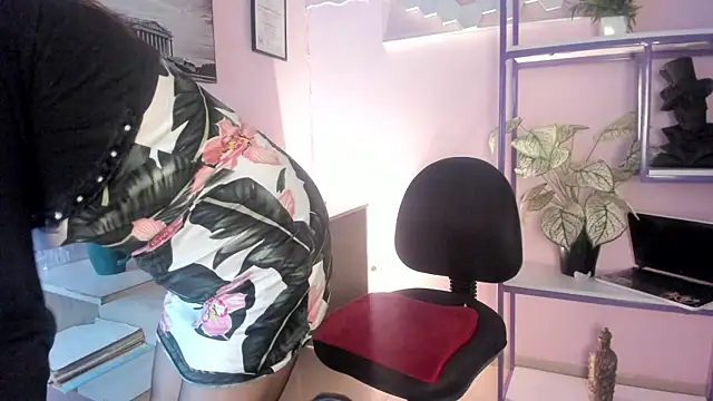 milenahot  69 online show from July 8, 2026, 11:26 am
