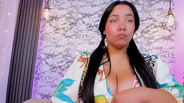 soffi joness23 online show from January 14, 2026, 12:22 pm